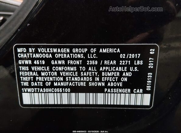 1VWDT7A30HC055100 2017 VOLKSWAGEN PASSAT Dark Blue Widok komory silnika