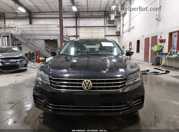 1VWDT7A30HC055100 2017 VOLKSWAGEN PASSAT Dark Blue Widok wnętrza z tyłu