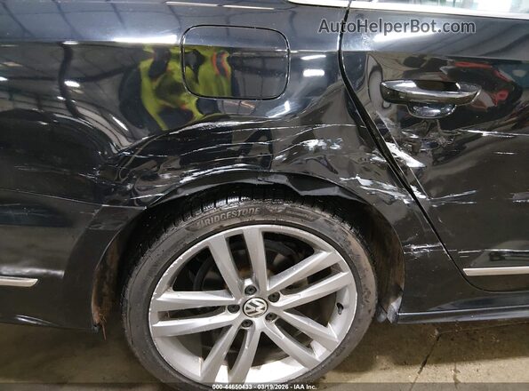 1VWDT7A30HC055100 2017 VOLKSWAGEN PASSAT Dark Blue 