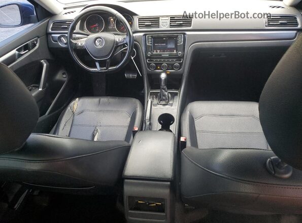 1VWDT7A33HC065118 2017 VOLKSWAGEN PASSAT Blue Dashboard view