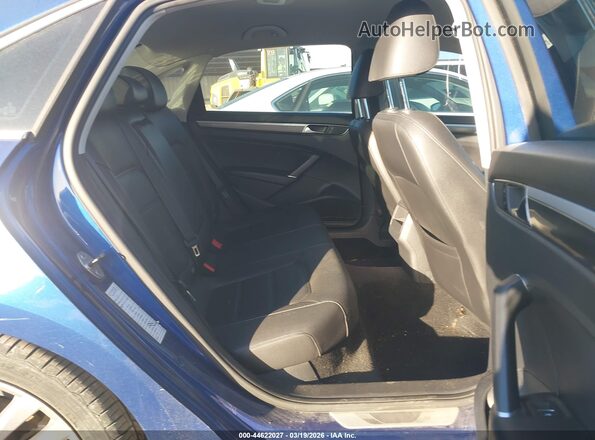 1VWDT7A38HC060674 2017 VOLKSWAGEN PASSAT Blue 
