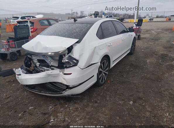 1VWJM7A39JC034820 2018 VOLKSWAGEN PASSAT Белый Задняя правая четверть