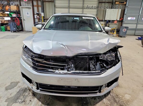 1VWLA7A35KC010582 2019 VOLKSWAGEN PASSAT Silver Вид спереду