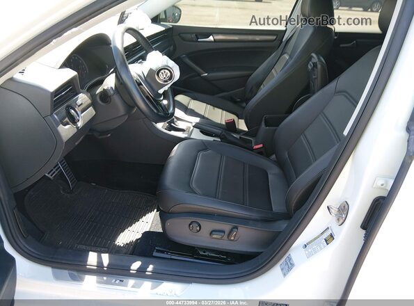 1VWMA7A32LC008245 2020 VOLKSWAGEN PASSAT White 