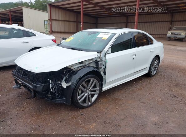 1VWMA7A34KC010044 2019 VOLKSWAGEN PASSAT White 