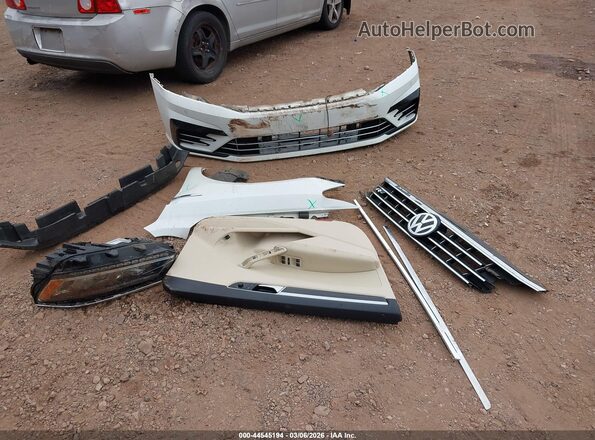 1VWMA7A34KC010044 2019 VOLKSWAGEN PASSAT White 