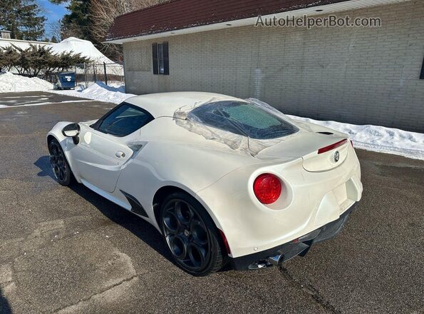 ZARBAAA41GM177436 2016 ALFA ROMEO 4C White Front right