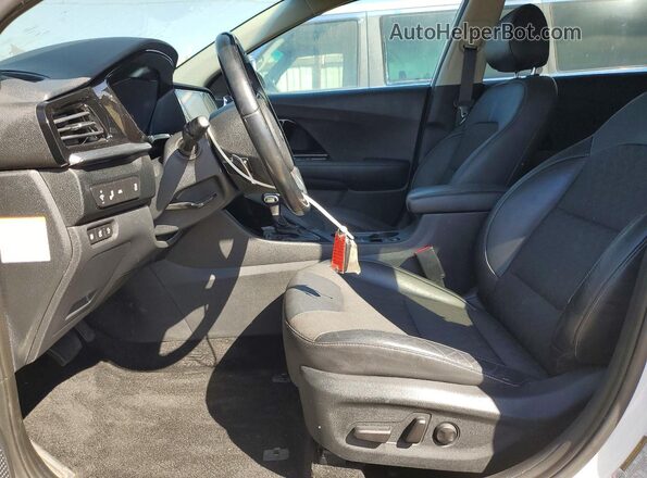 KNDCD3LD5L5433225 2020 KIA NIRO White Widok deski rozdzielczej