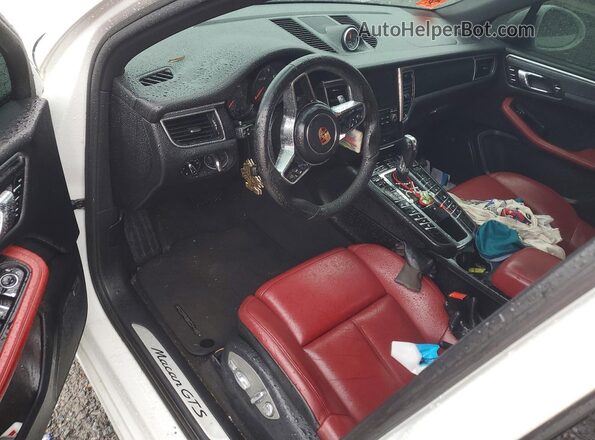 WP1AG2A57HLB51688 2017 PORSCHE MACAN White 