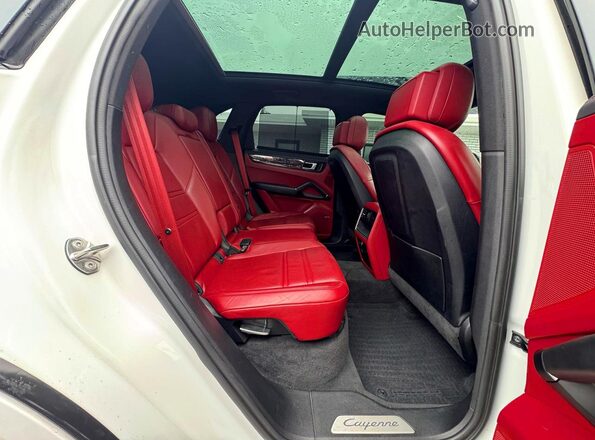 WP1AA2AY6KDA03660 2019 PORSCHE CAYENNE White 