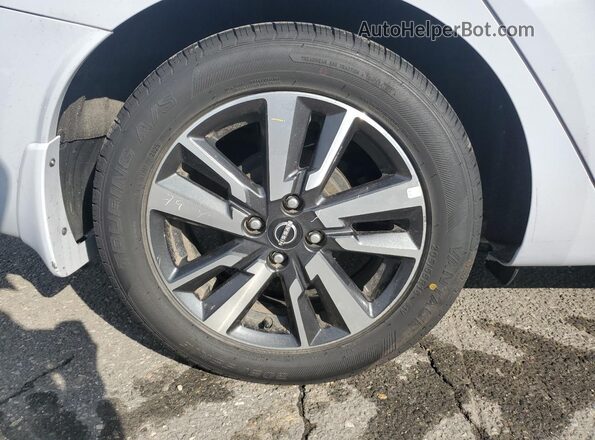 3N1CN8EV3RL926185 2024 NISSAN VERSA Two Tone 