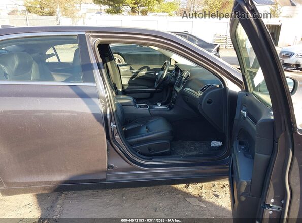 2C3CCAAG4HH521689 2017 CHRYSLER 300 Gray Вид салону спереду