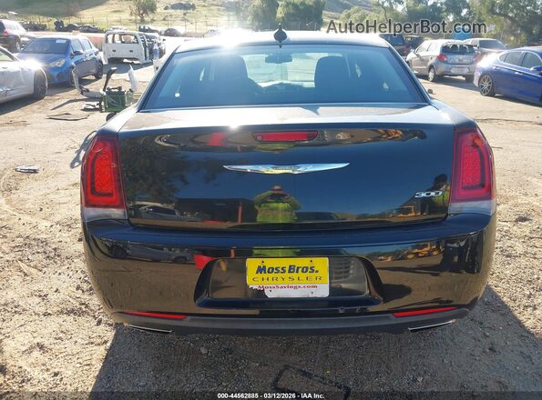 2C3CCAAG5JH308210 2018 CHRYSLER 300 Black 