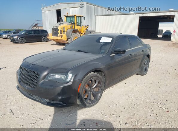 2C3CCAAG5LH179047 2020 CHRYSLER 300 Gray Vista tres cuartos delantera izquierda