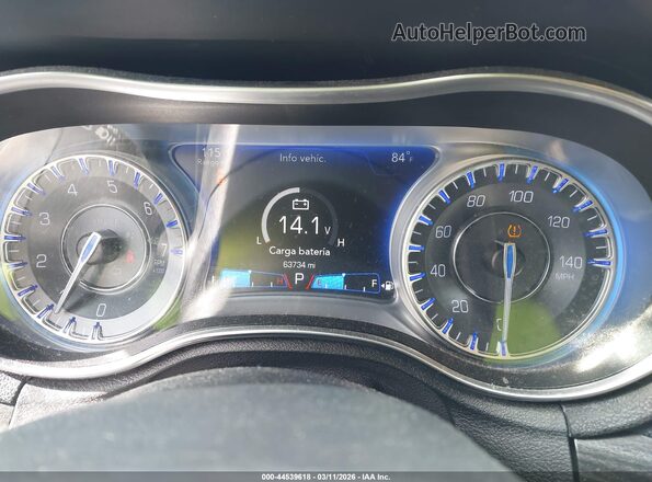 2C3CCAAG6JH222825 2018 CHRYSLER 300 Gray Հետևի նստատեղերի տեսք