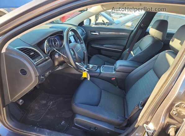 2C3CCAAG6JH317014 2018 CHRYSLER 300 Gray Սալոնի դիմացի տեսք