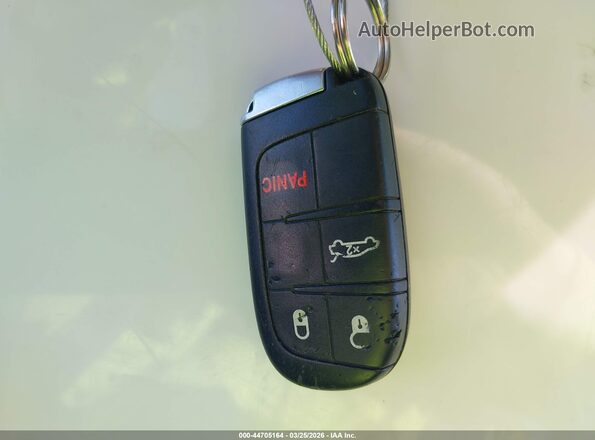 2C3CCAAG7GH238282 2016 CHRYSLER 300 Silver Widok deski rozdzielczej