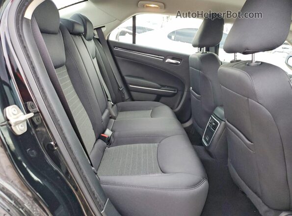 2C3CCAAGXPH605000 2023 CHRYSLER 300 Black Rear seats view
