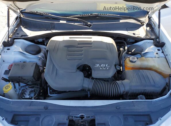 2C3CCABG3KH708086 2019 CHRYSLER 300 White 