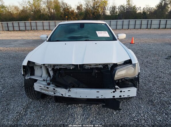 2C3CCABG3NH184569 2022 CHRYSLER 300 Белый Вид задней части салона