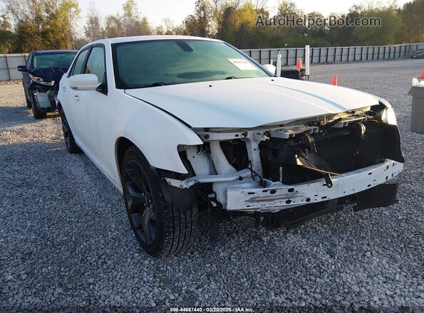 2C3CCABG3NH184569 2022 CHRYSLER 300 Белый Вид спереди