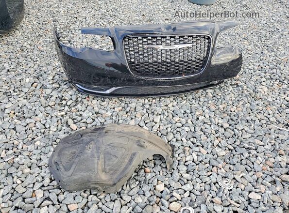 2C3CCABG5HH588154 2017 CHRYSLER 300 Black Engine compartment view