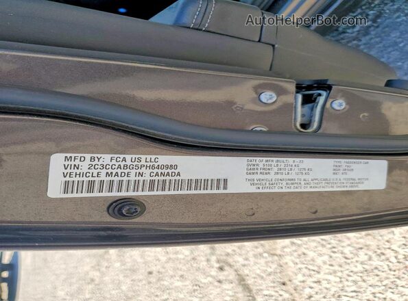 2C3CCABG5PH640980 2023 CHRYSLER 300 Gray ძრავის განყოფილების ხედი