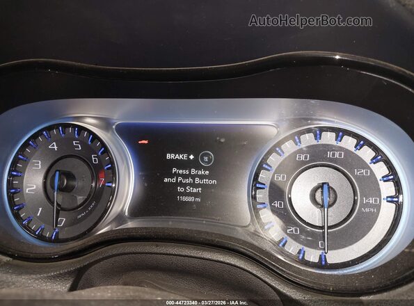 2C3CCABG6HH624174 2017 CHRYSLER 300 White Vista de los asientos traseros