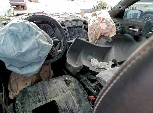 2C3CCABG8HH663803 2017 CHRYSLER 300 Серый Вид панели приборов