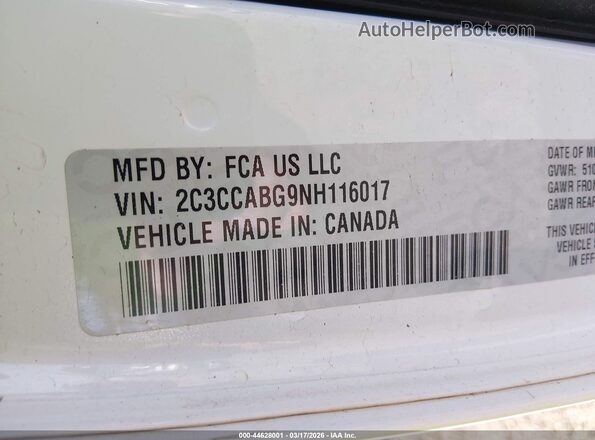 2C3CCABG9NH116017 2022 CHRYSLER 300 White Widok komory silnika
