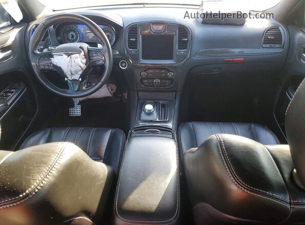 2C3CCABT3LH122938 2020 CHRYSLER 300 White Вид панелі приладів