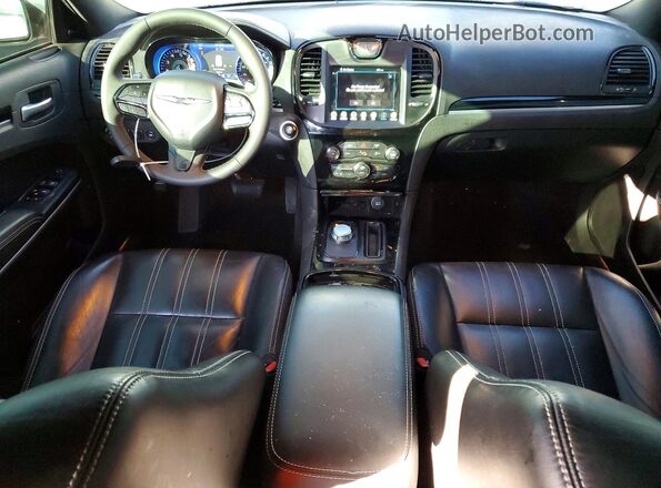 2C3CCABT4NH253086 2022 CHRYSLER 300 Белый Вид панели приборов