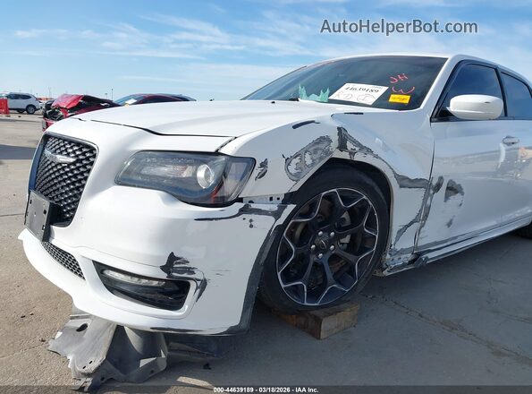 2C3CCABT8LH220511 2020 CHRYSLER 300 White Front view