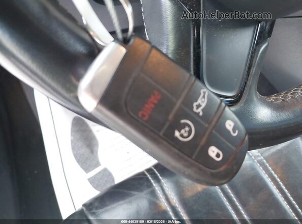 2C3CCABT8LH220511 2020 CHRYSLER 300 White Dashboard view