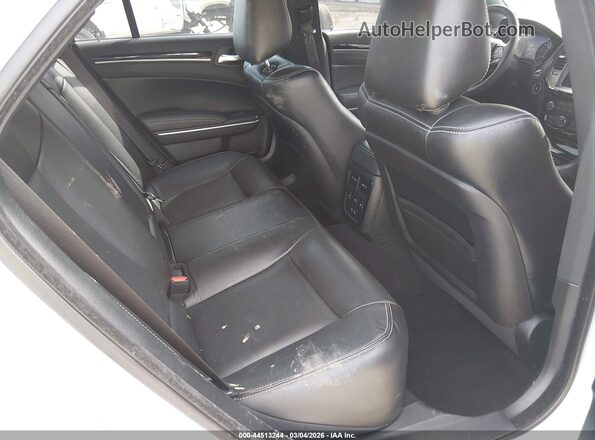 2C3CCABTXPH542184 2023 CHRYSLER 300 White Vista de la etiqueta del VIN