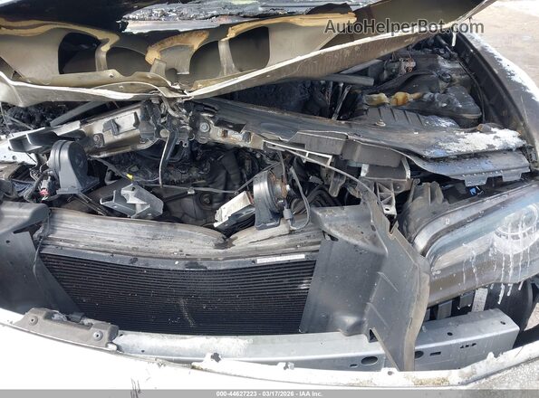 2C3CCADGXPH541939 2023 CHRYSLER 300 Silver Vista del salpicadero
