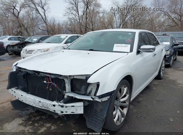 2C3CCAEG2KH527962 2019 CHRYSLER 300 Белый Вид спереди
