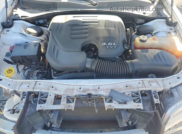 2C3CCAEG3KH697859 2019 CHRYSLER 300 White 