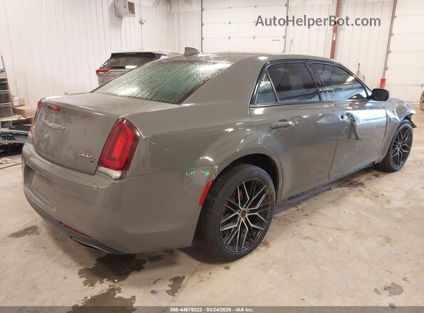 2C3CCAGG0JH149538 2018 CHRYSLER 300 Gray 