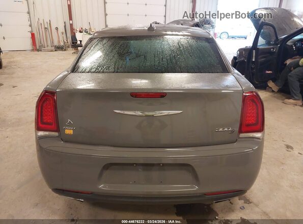 2C3CCAGG0JH149538 2018 CHRYSLER 300 Gray 