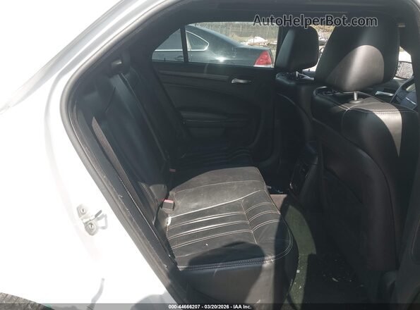 2C3CCAGG5GH162035 2016 CHRYSLER 300 White 