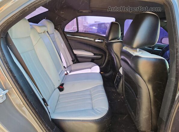 2C3CCAGG5HH591659 2017 CHRYSLER 300 Gray Вид задніх сидінь