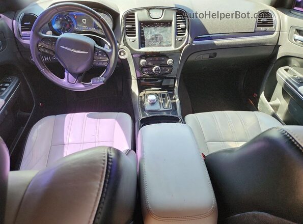 2C3CCAGG5HH591659 2017 CHRYSLER 300 Gray Вид панелі приладів