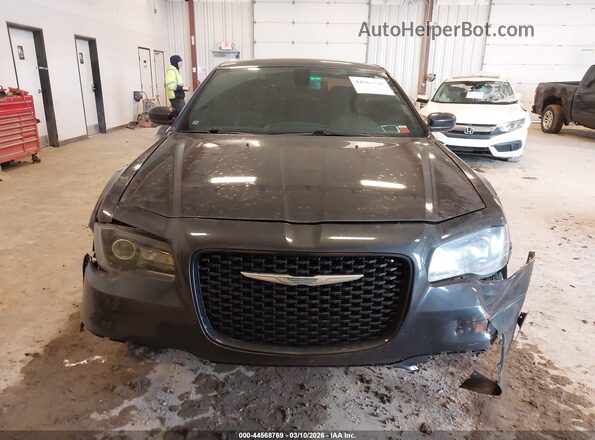 2C3CCAGG5KH686827 2019 CHRYSLER 300 Gray ხელსაწყოთა პანელის ხედი