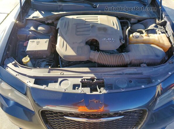 2C3CCAGG6KH689932 2019 CHRYSLER 300 Gray Widok wnętrza z tyłu