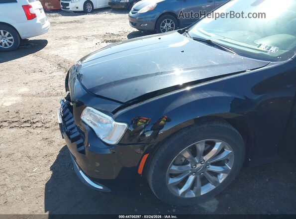 2C3CCARG1JH226740 2018 CHRYSLER 300 Black Front view