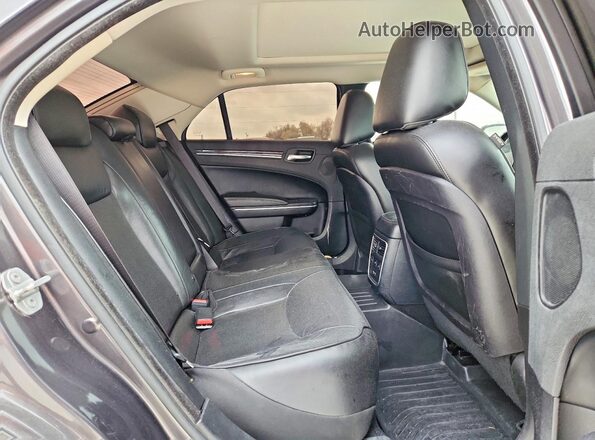 2C3CCARG6MH529565 2021 CHRYSLER 300 Gray Rear seats view