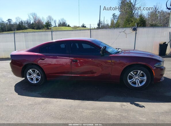 2C3CDXBG9JH329138 2018 DODGE CHARGER Red Widok wnętrza z tyłu