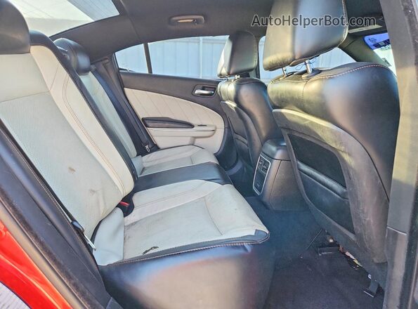 2C3CDXCT8JH234520 2018 DODGE CHARGER Красный Вид задних сидений
