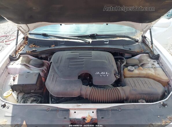 2C3CDXHG0KH566903 2019 DODGE CHARGER Белый Вид сзади